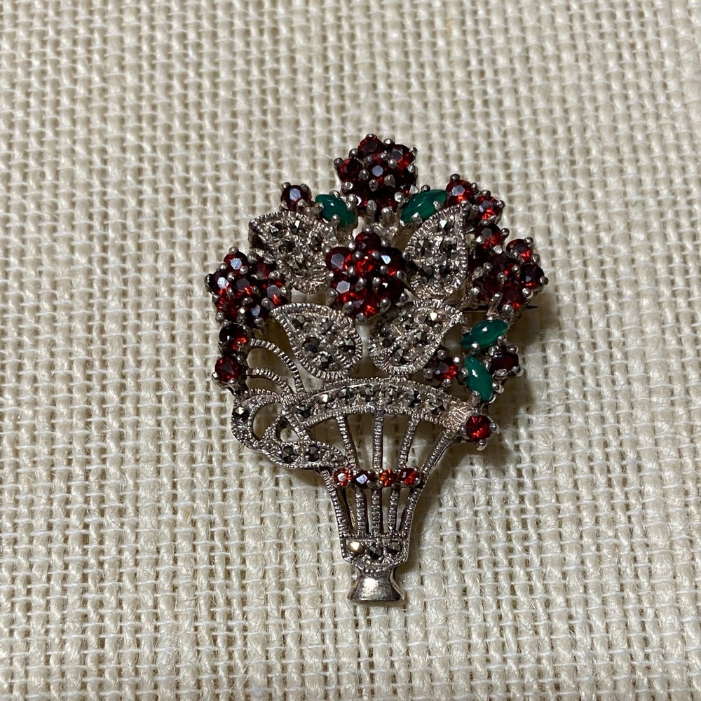 Vintage 925 Sterling Silver Marcasite Garnet & Jade Floral Brooch Pendant